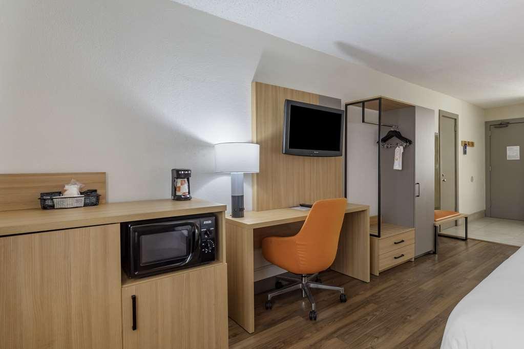 Comfort & Downtown - Stadium Hotel Nashville