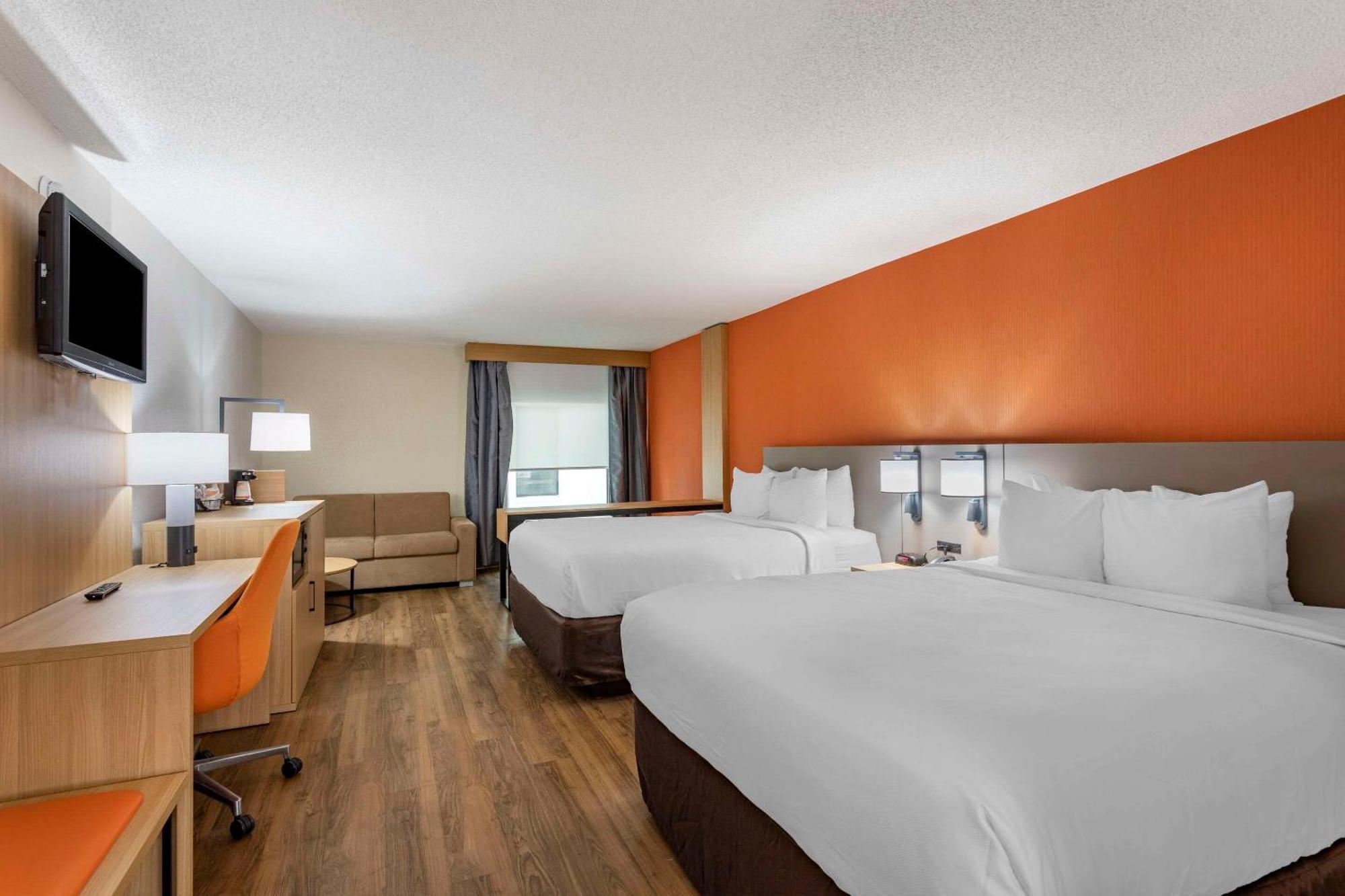 Hotel Comfort & Downtown - Stadium