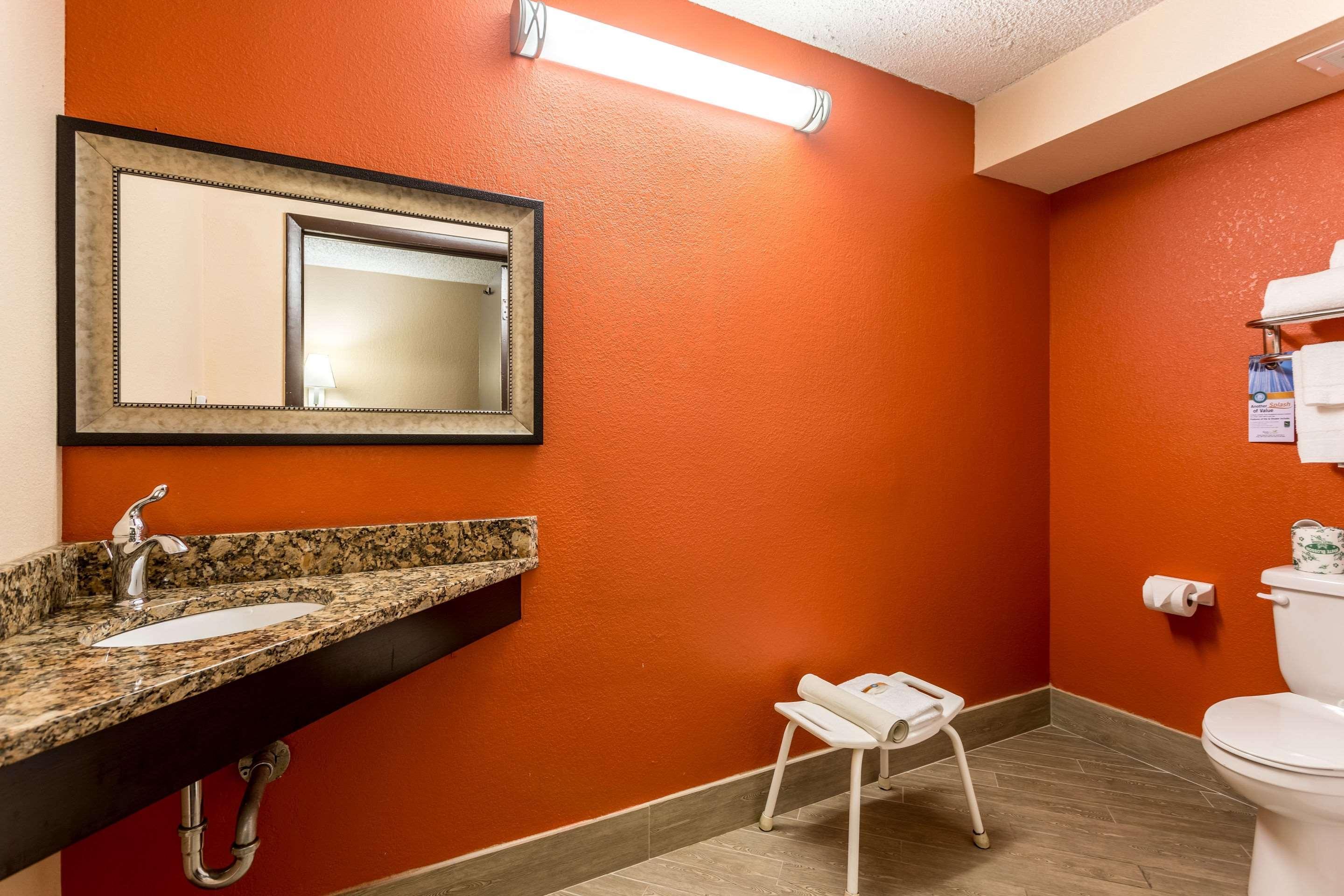 Hotel Comfort & Downtown - Stadium 2*